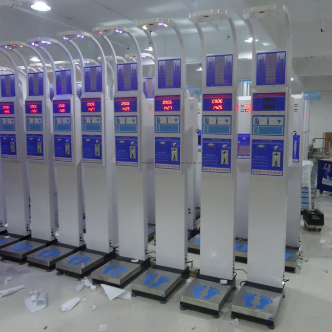 体重の測定機械、高さの測定を用いるデジタル スケール